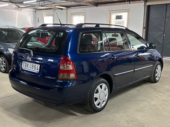 Toyota Corolla 7 of 16