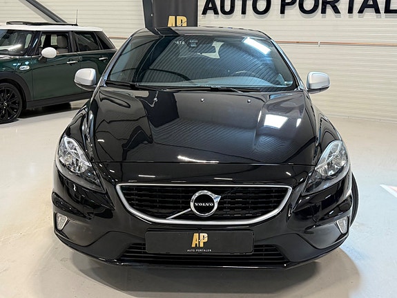 Volvo V40 3 of 19