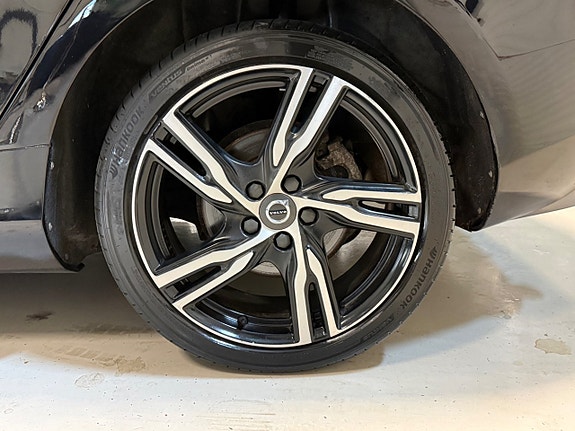 Volvo V40 10 of 19