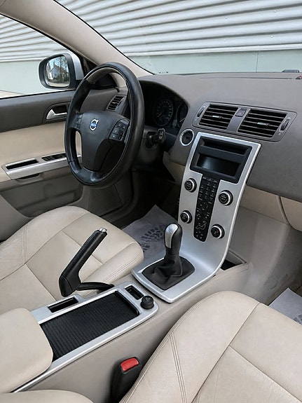 Volvo V50 12 of 14