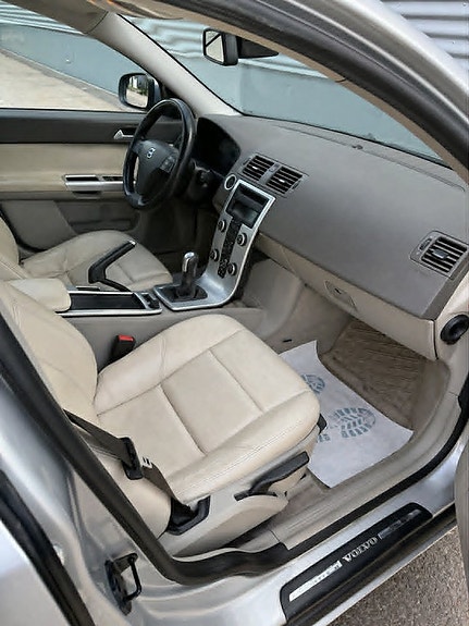 Volvo V50 11 of 14