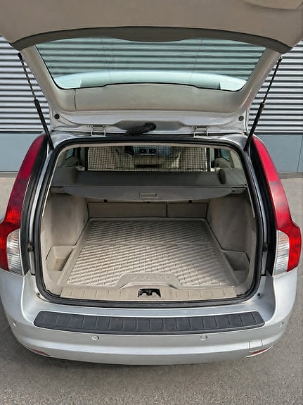Volvo V50 10 of 14