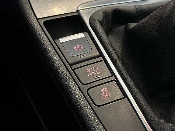 Volkswagen Passat 16 of 18