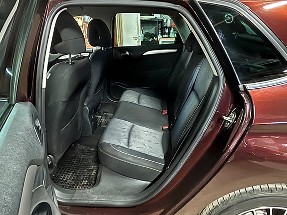 Citroen C4 9 of 16