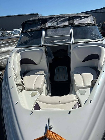 Beg. Crownline 180 & Mercuriser 3.0L 135 hk -01 -spara 10000 4 of 7