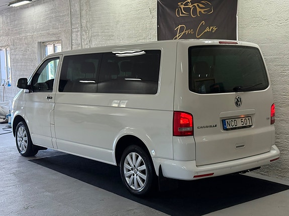 Volkswagen Caravelle 4 of 5
