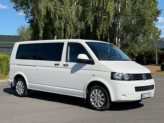Volkswagen Caravelle 5 of 5