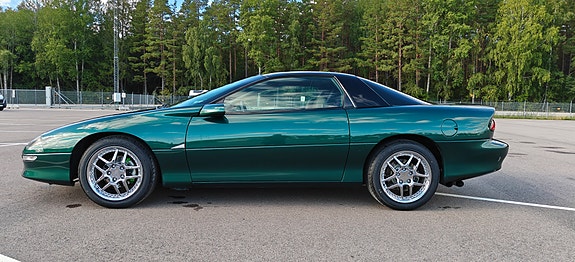 Chevrolet Camaro 7 of 17