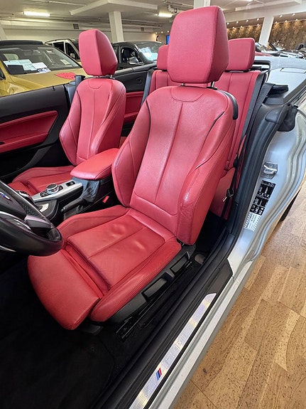 BMW M240i 9 of 18