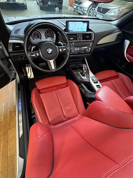 BMW M240i 8 of 18