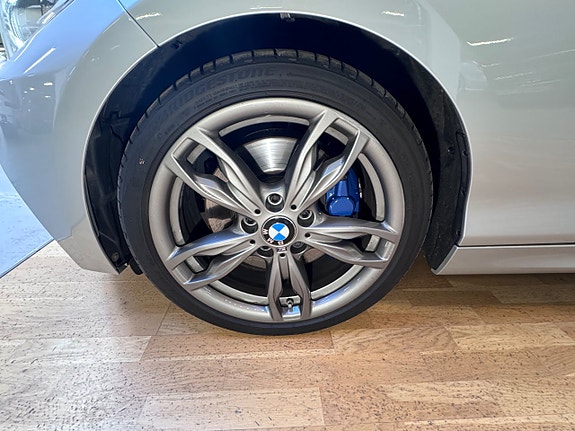 BMW M240i 16 of 18