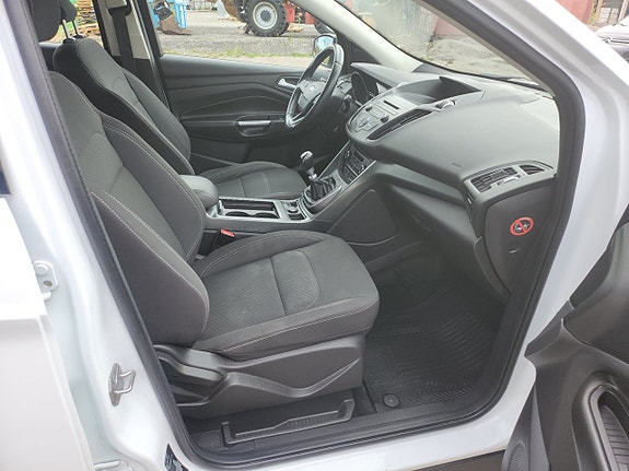 Ford Kuga 6 of 14