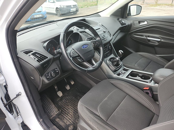 Ford Kuga 3 of 14