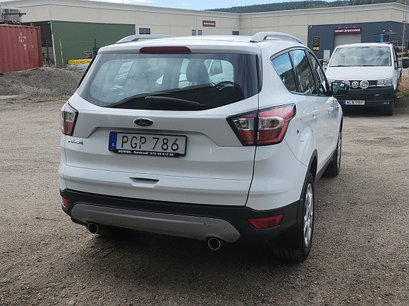 Ford Kuga 14 of 14