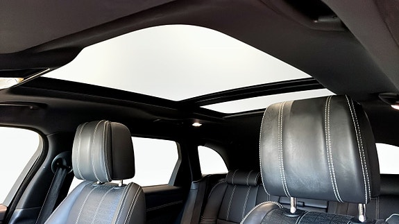 Land Rover Range Rover Velar 12 of 16