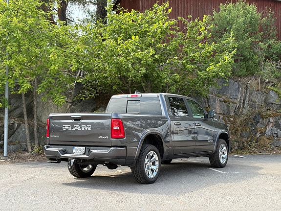 Dodge RAM 1500 4 of 5