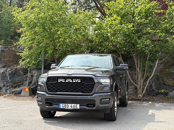 Dodge RAM 1500 3 of 5