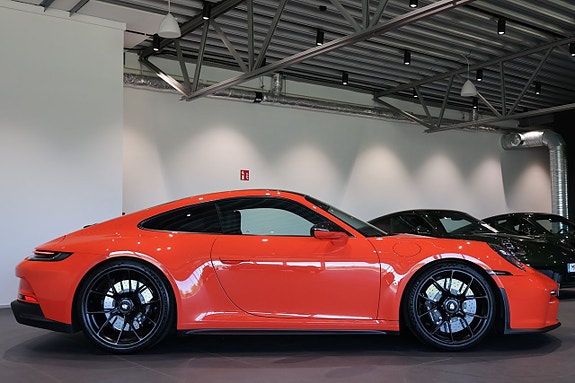 Porsche 911 GT3 4 of 5