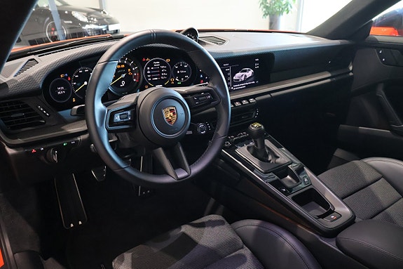 Porsche 911 GT3 22 of 29