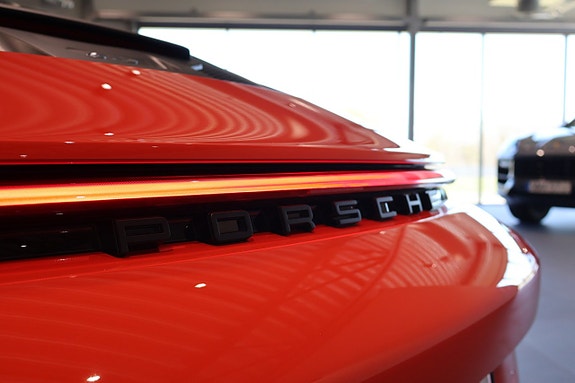 Porsche 911 GT3 7 of 29