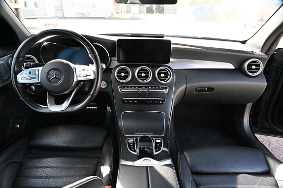 Mercedes-Benz C200 10 of 14