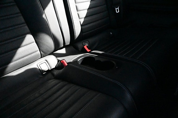 Mercedes-Benz C200 13 of 14