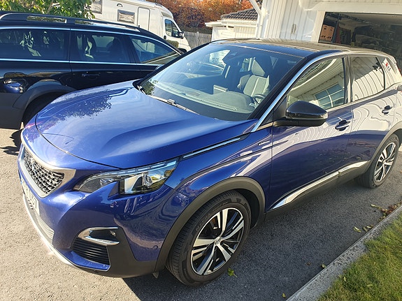 Peugeot 3008 2 of 5