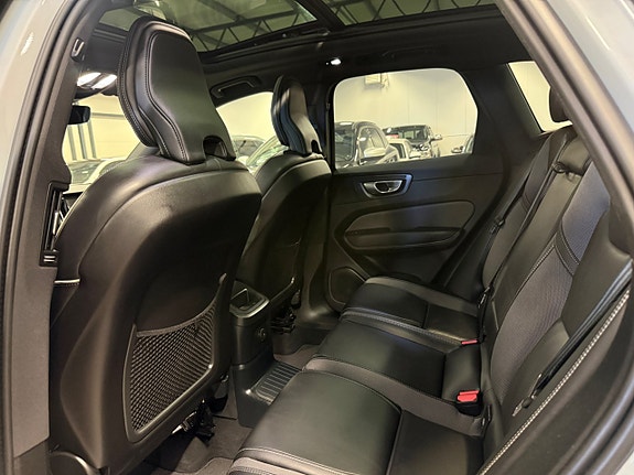 Volvo XC60 22 of 26