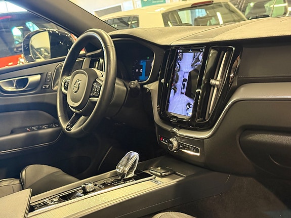 Volvo XC60 18 of 26