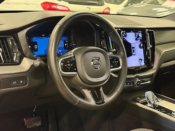 Volvo XC60 13 of 26