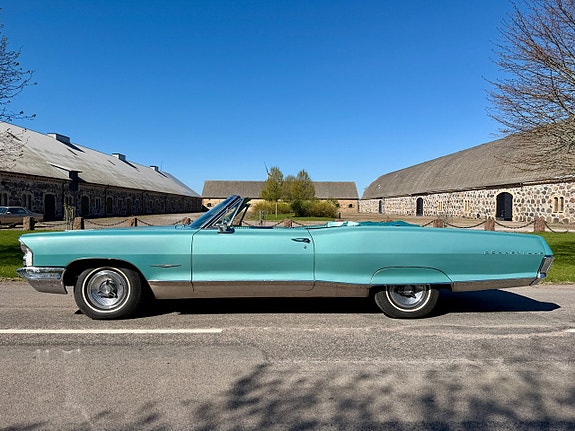 Pontiac Bonneville 6 of 23