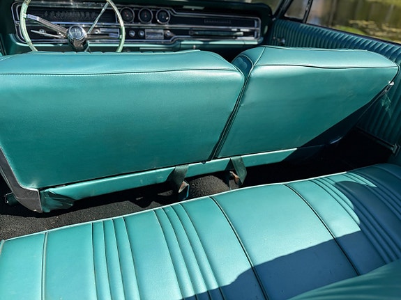 Pontiac Bonneville 19 of 23