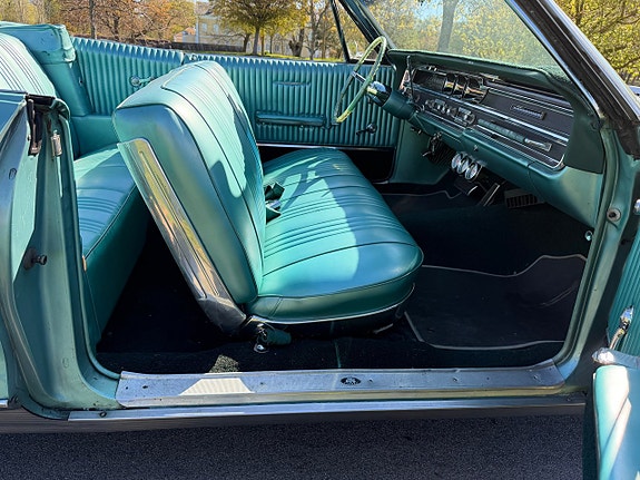 Pontiac Bonneville 17 of 23