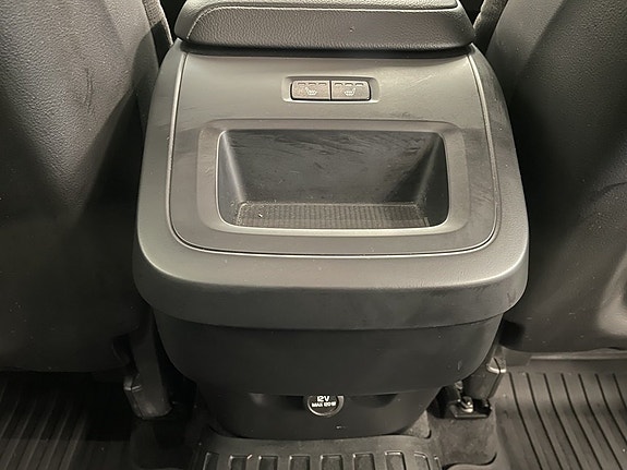Volvo XC60 11 of 19