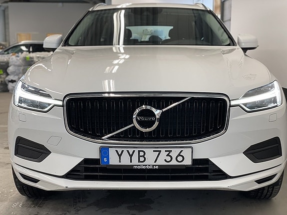 Volvo XC60 2 of 19