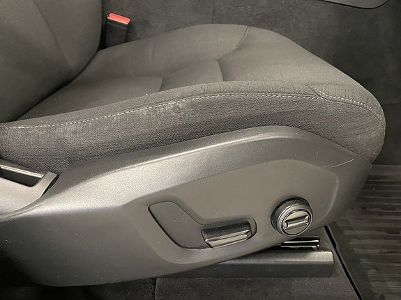 Volvo XC60 16 of 19