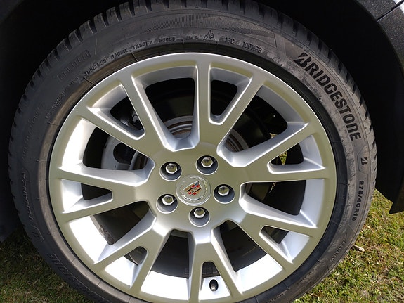 Cadillac CTS 7 of 9
