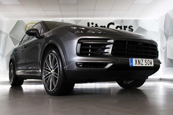 Porsche Cayenne 6 of 27