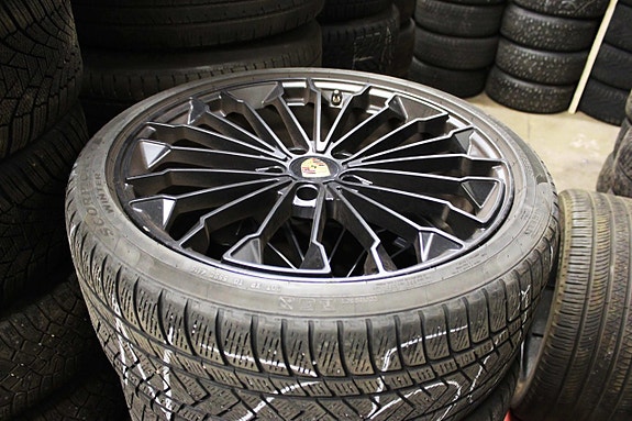 Porsche Cayenne 26 of 27