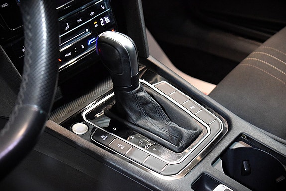Volkswagen Passat Alltrack 21 of 30