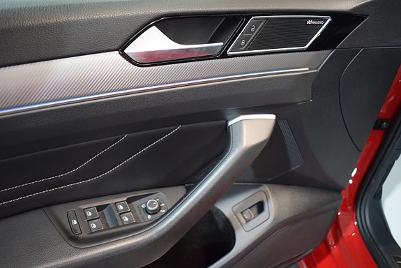 Volkswagen Passat Alltrack 9 of 30