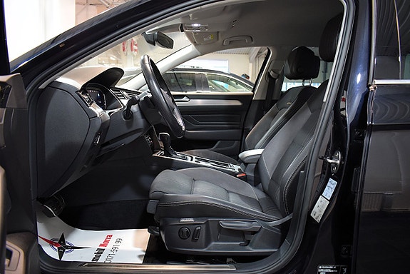 Volkswagen Passat Alltrack 8 of 30
