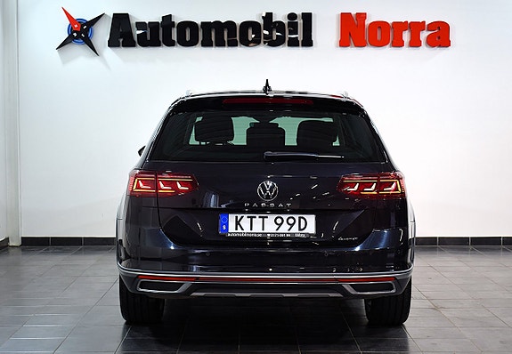 Volkswagen Passat Alltrack 6 of 30