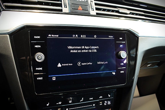 Volkswagen Passat Alltrack 18 of 30