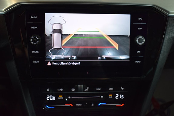 Volkswagen Passat Alltrack 20 of 30