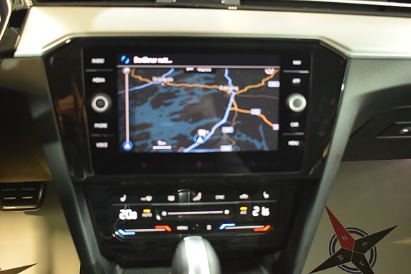 Volkswagen Passat Alltrack 16 of 30