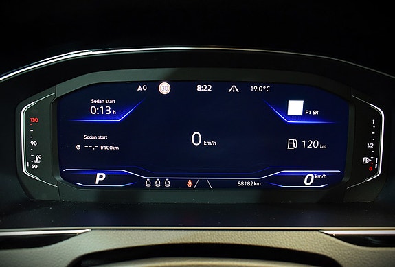 Volkswagen Passat Alltrack 14 of 30