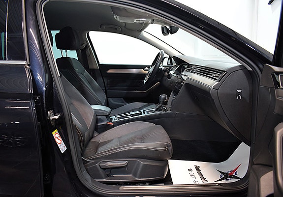 Volkswagen Passat Alltrack 23 of 30