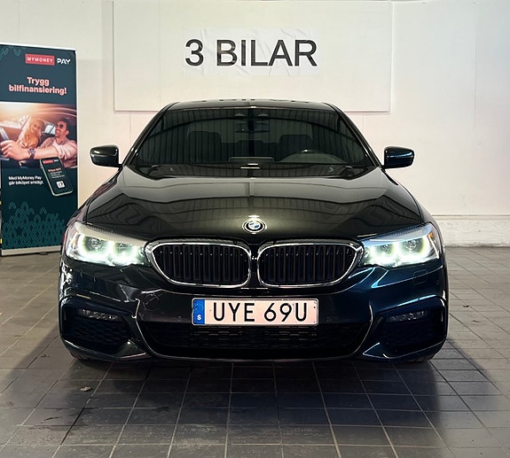 BMW 520d 3 of 5