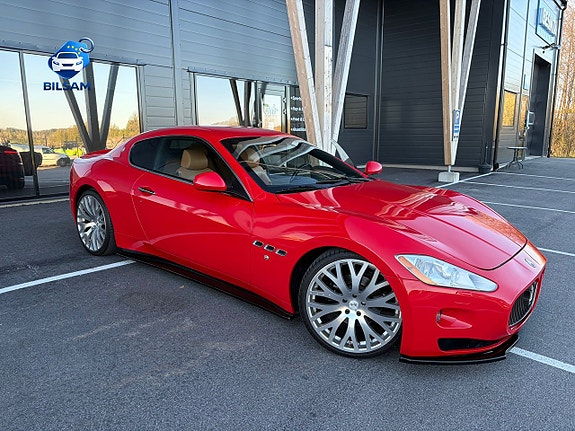 Maserati GranTurismo 2 of 5